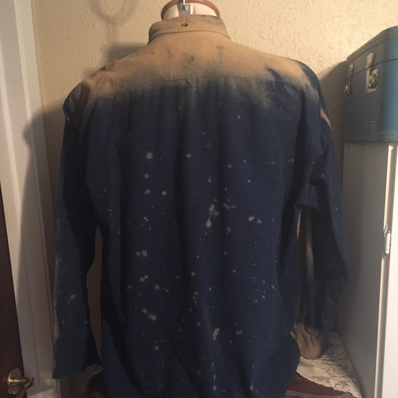 Cabela’s Deer Skin Soft Men’s Shirt - Picture 2 of 3